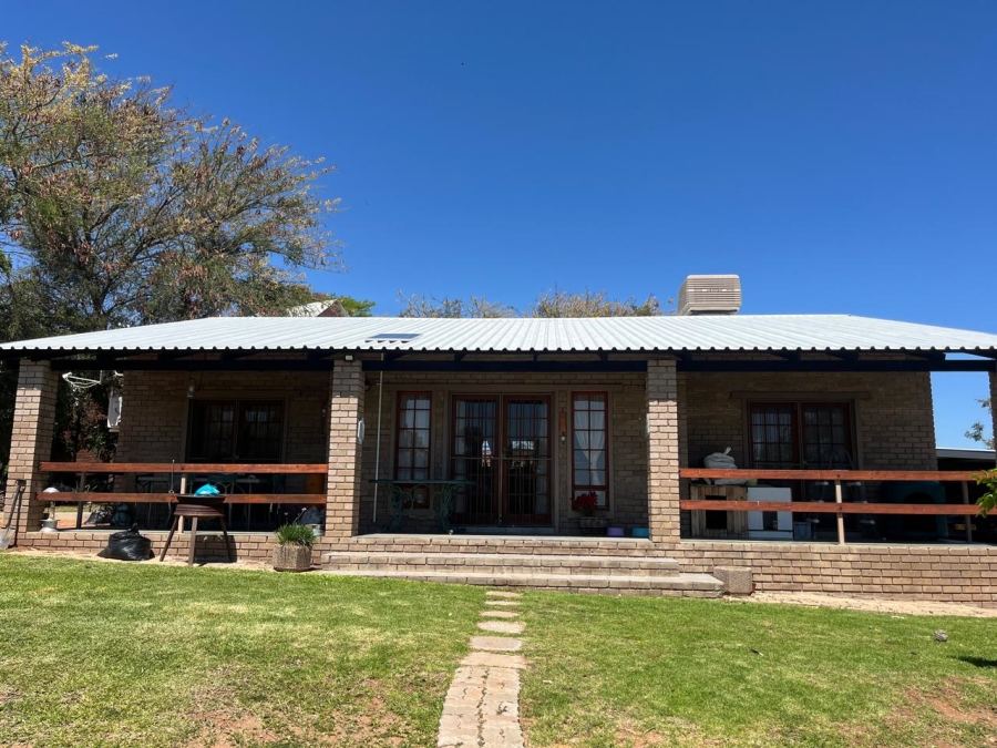 2 Bedroom Property for Sale in Upington Rural Northern Cape